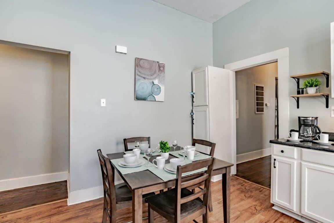 Mins From Downtown & Dining, Dauphin Darling 2 Apartment Mobile Exterior photo