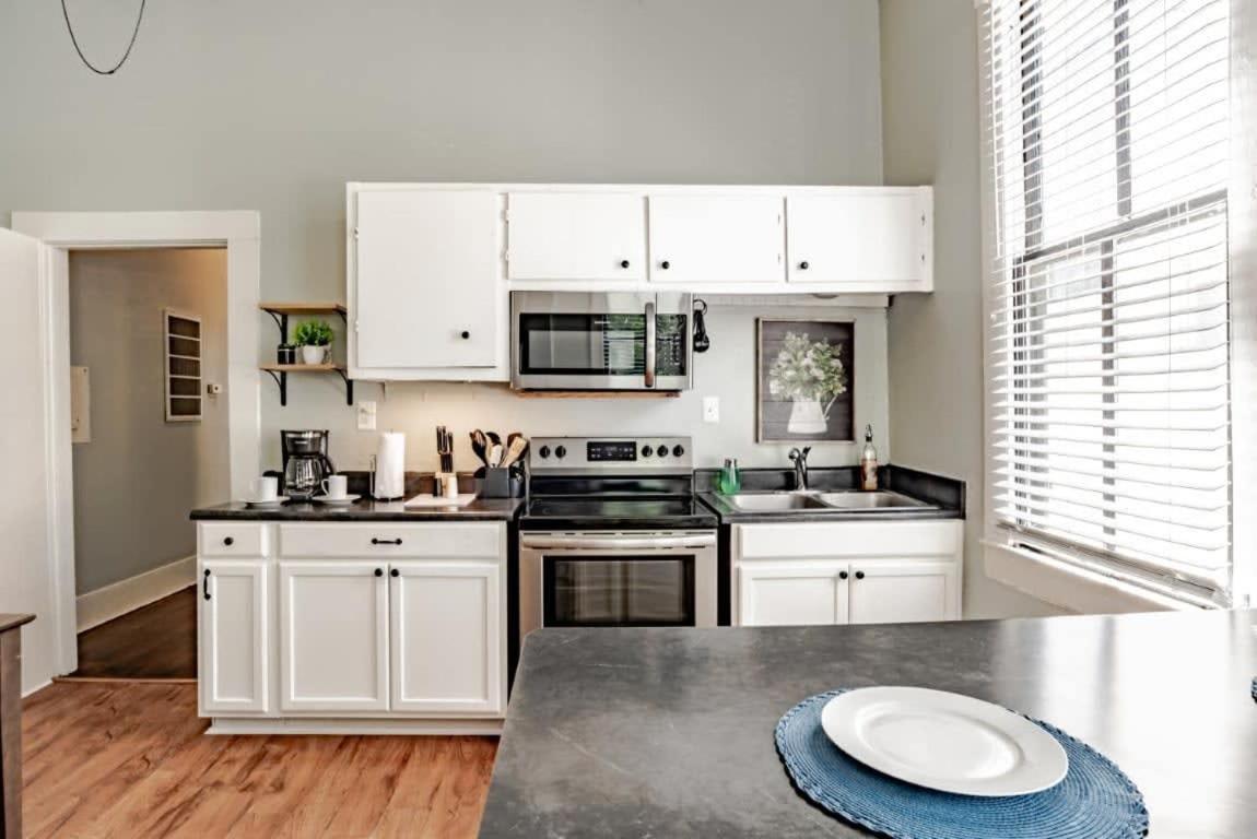 Mins From Downtown & Dining, Dauphin Darling 2 Apartment Mobile Exterior photo