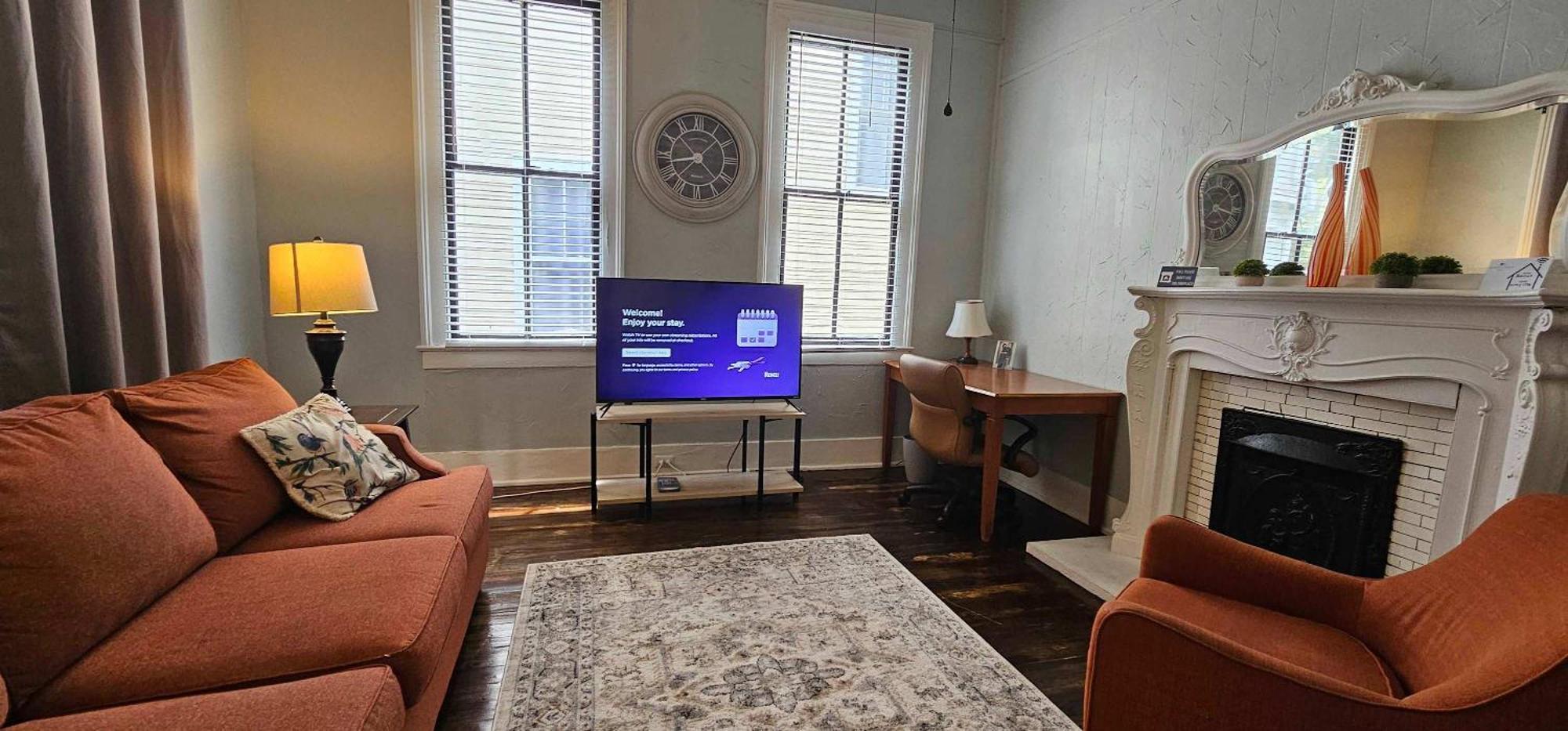 Mins From Downtown & Dining, Dauphin Darling 2 Apartment Mobile Exterior photo